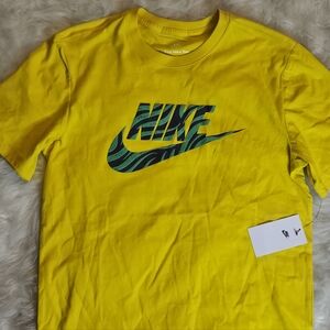 NIKE LOGO GRAPHIC TEE